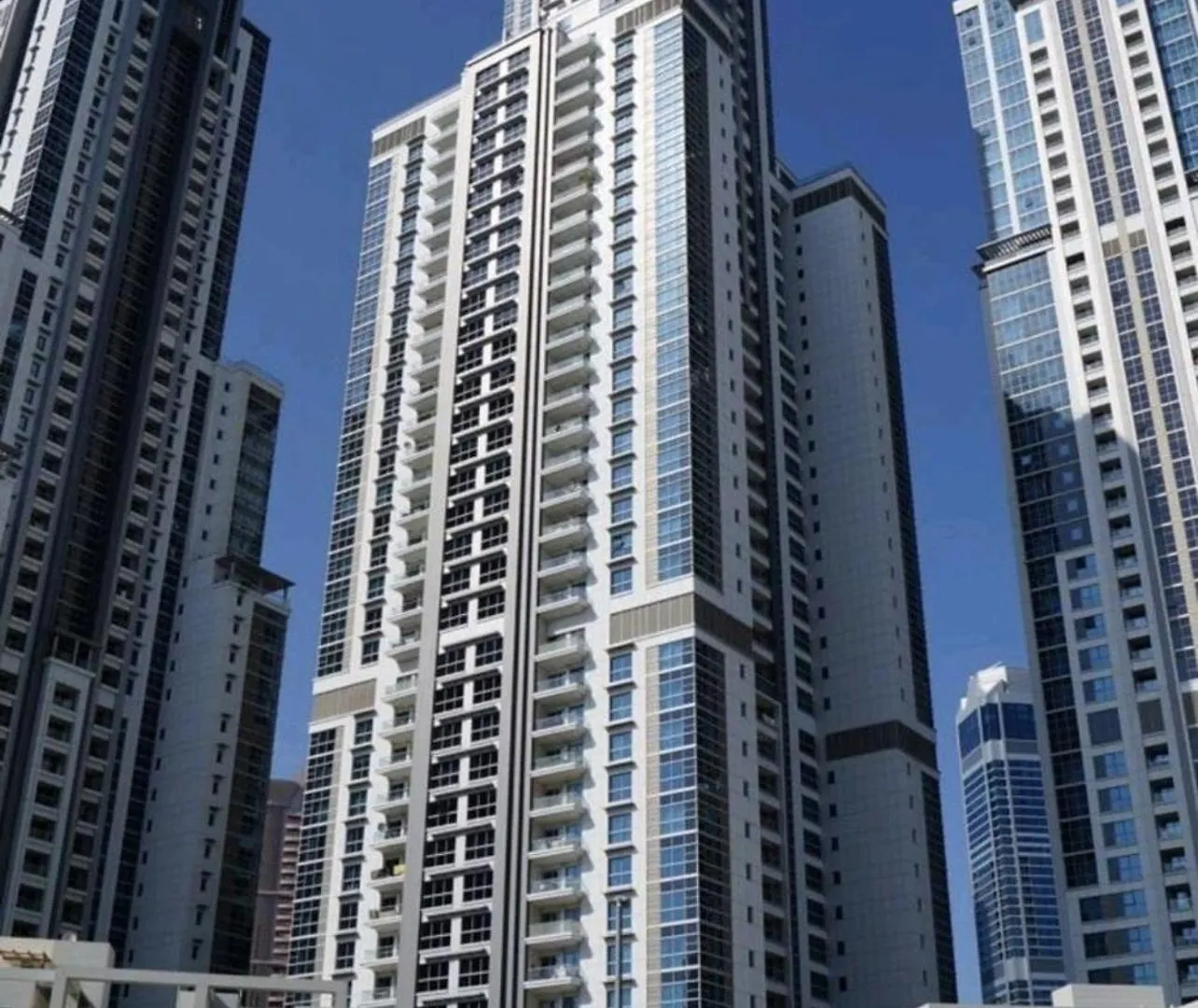 Stylish 1Br With Customized Furniture Apartment Dubai