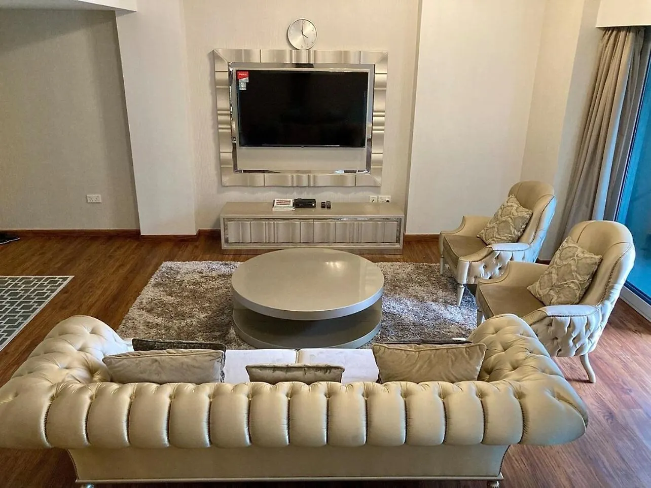 Stylish 1Br With Customized Furniture Apartment Dubai United Arab Emirates